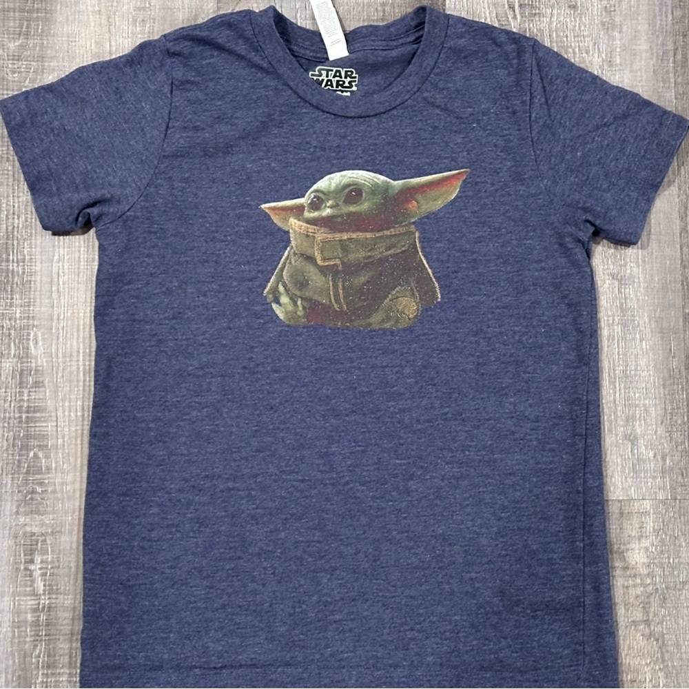 Juniors Medium Blue Baby Yoda Star Wars Tee